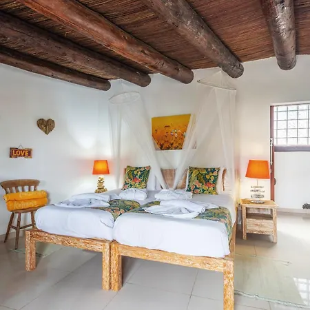 Finca De Arrieta Village - Yurts And Stone Cottages - Shared Pool - Walking Distance To Arrieta Beach - Off Grid Tabayesco Exterior photo