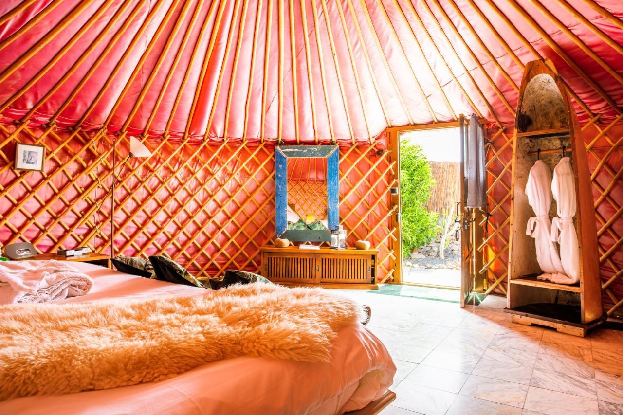 Resort De Arrieta Village - Yurts And Stone - Shared Pool - Walking Distance To Arrieta - Eco Friendly