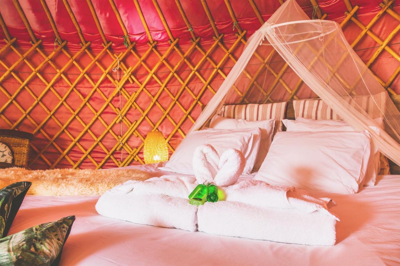 De Arrieta Village - Yurts And Stone - Shared Pool - Walking Distance To Arrieta - Eco Friendly Resort