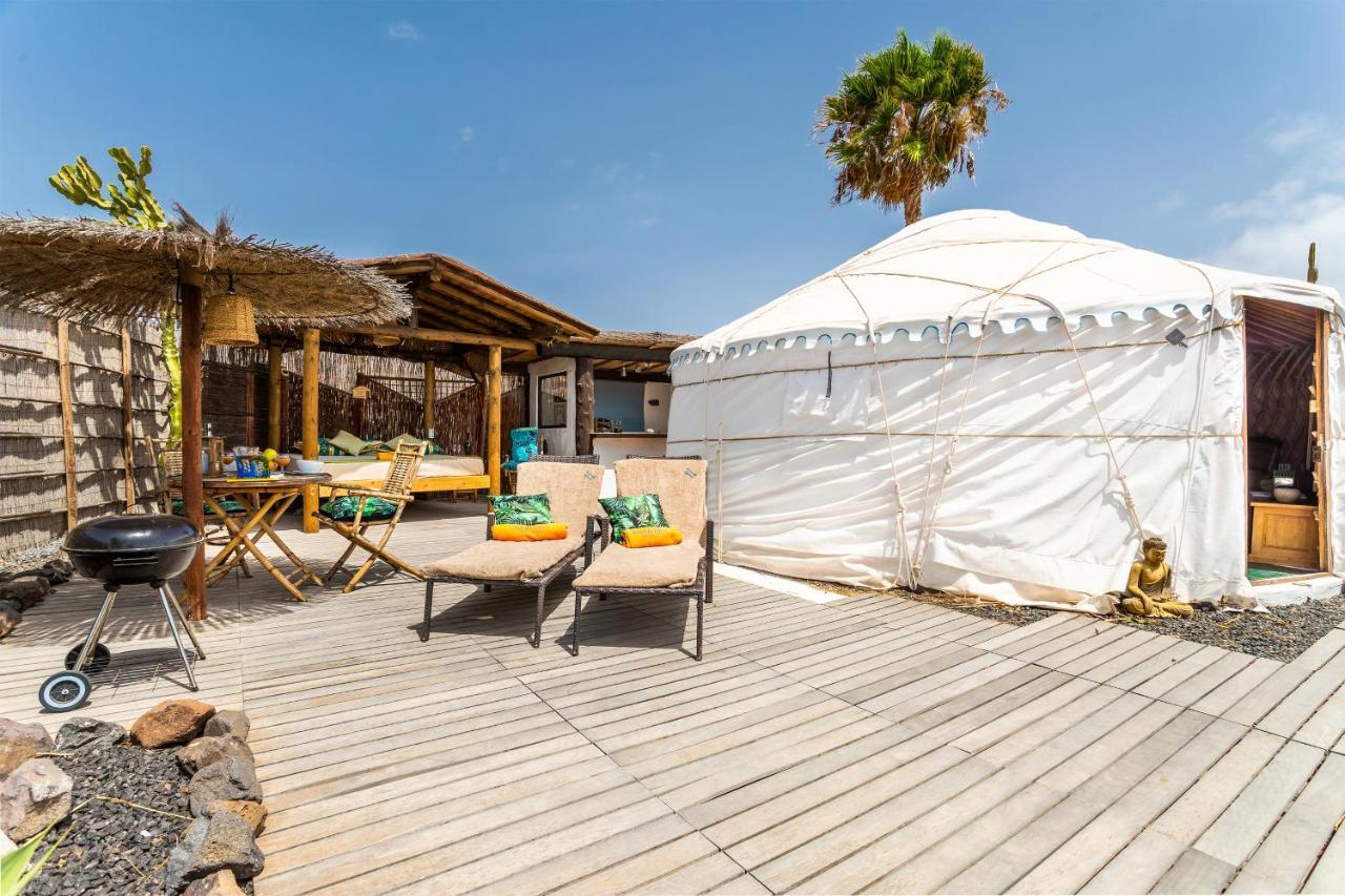 Resort De Arrieta Village - Yurts And Stone - Shared Pool - Walking Distance To Arrieta - Eco Friendly Tabayesco