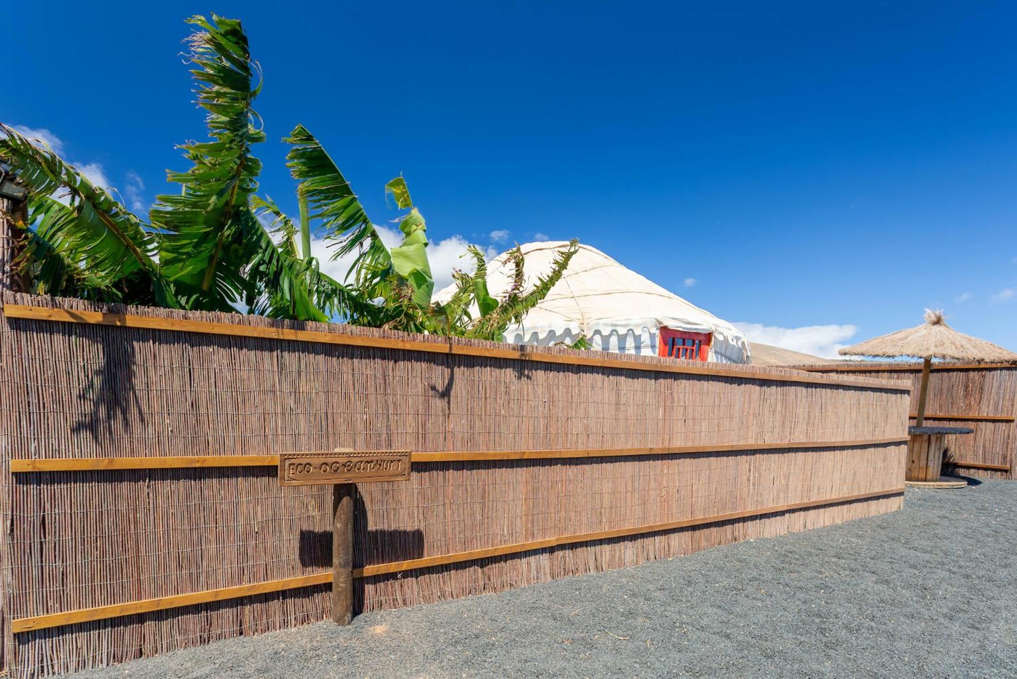 Resort De Arrieta Village - Yurts And Stone - Shared Pool - Walking Distance To Arrieta - Eco Friendly *