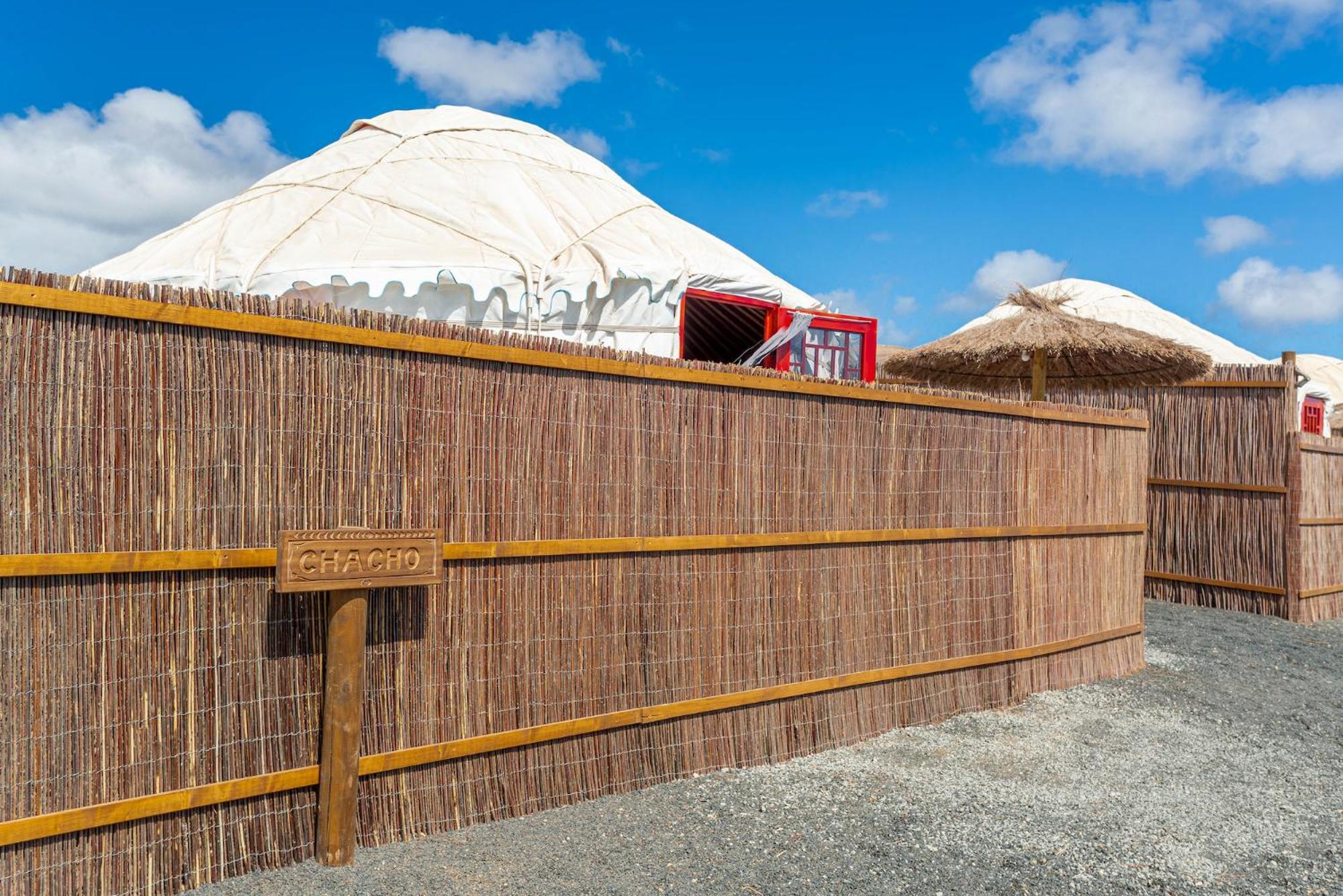 Resort De Arrieta Village - Yurts And Stone - Shared Pool - Walking Distance To Arrieta - Eco Friendly *