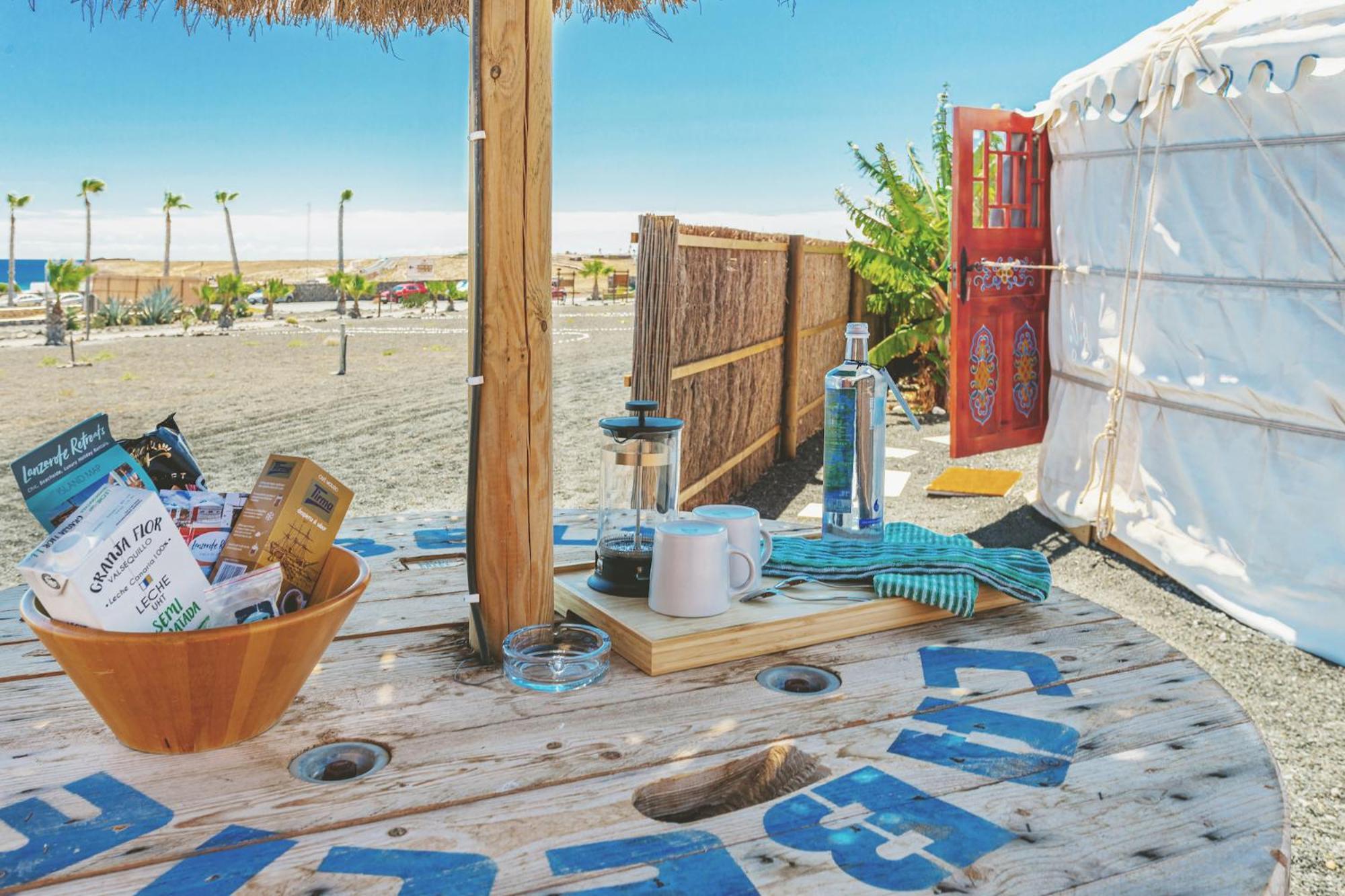 Resort De Arrieta Village - Yurts And Stone - Shared Pool - Walking Distance To Arrieta - Off Grid
