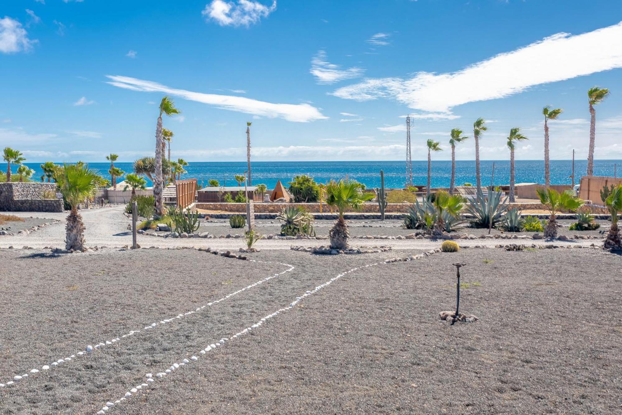 Resort De Arrieta Village - Yurts And Stone - Shared Pool - Walking Distance To Arrieta - Eco Friendly *
