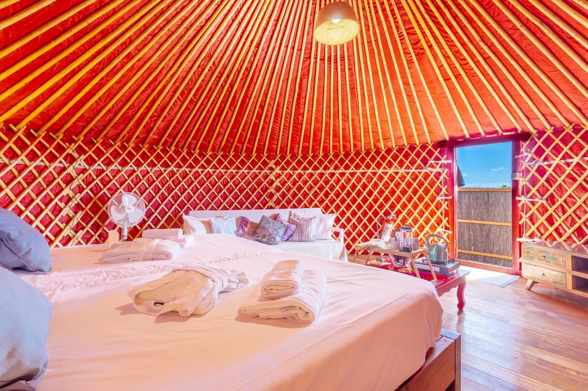 Resort De Arrieta Village - Yurts And Stone - Shared Pool - Walking Distance To Arrieta - Eco Friendly