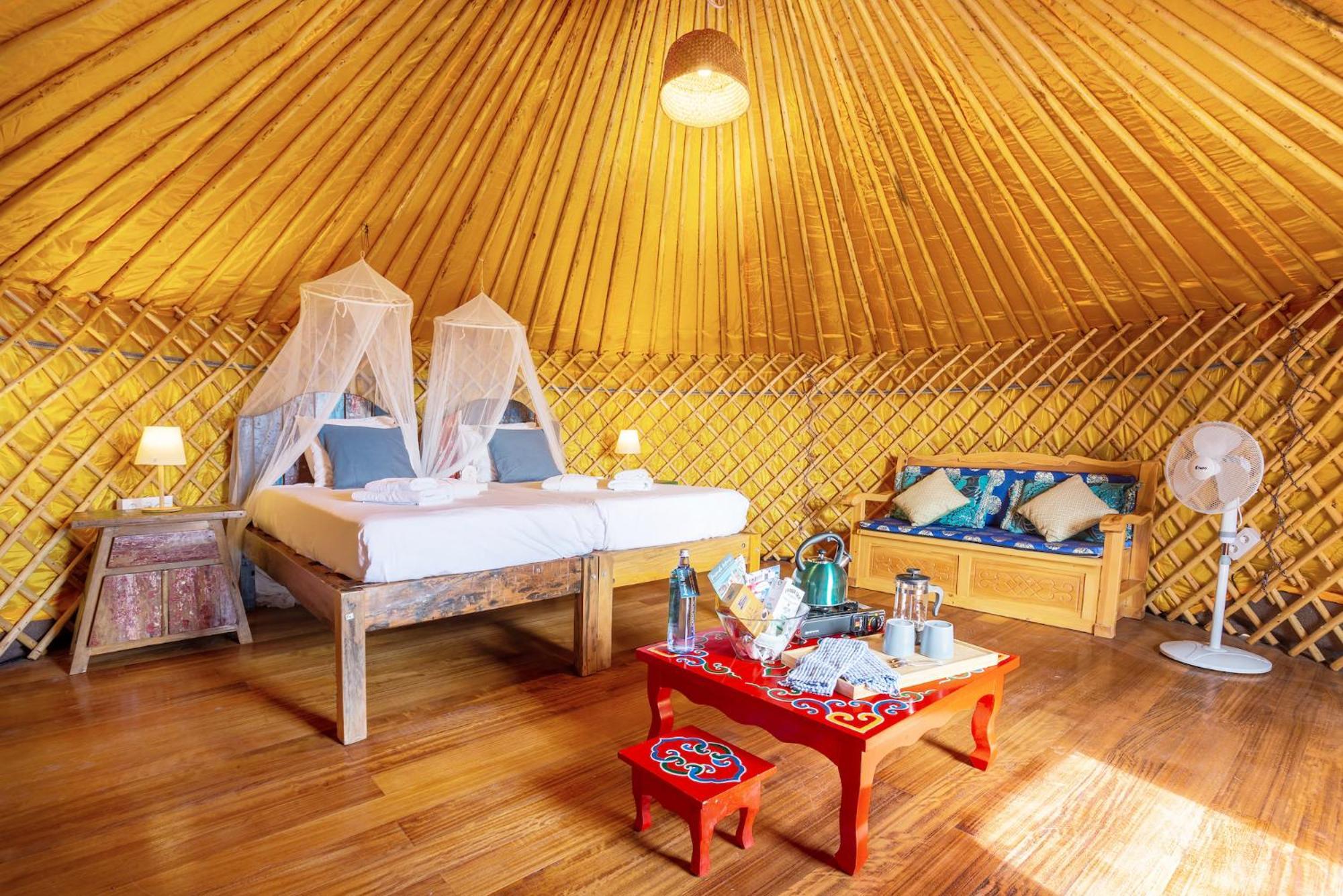 De Arrieta Village - Yurts And Stone - Shared Pool - Walking Distance To Arrieta - Eco Friendly Resort Tabayesco