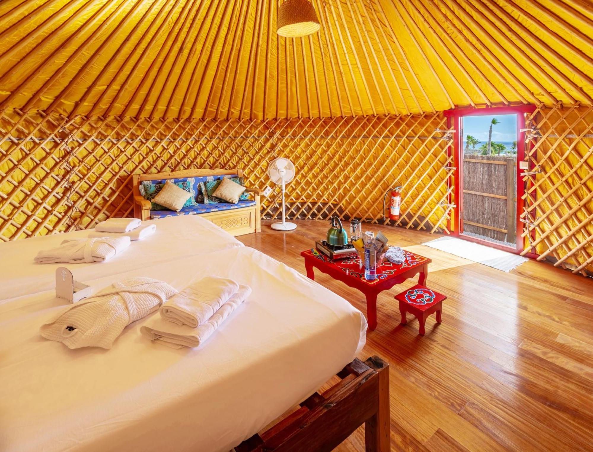 De Arrieta Village - Yurts And Stone - Shared Pool - Walking Distance To Arrieta - Eco Friendly Tabayesco