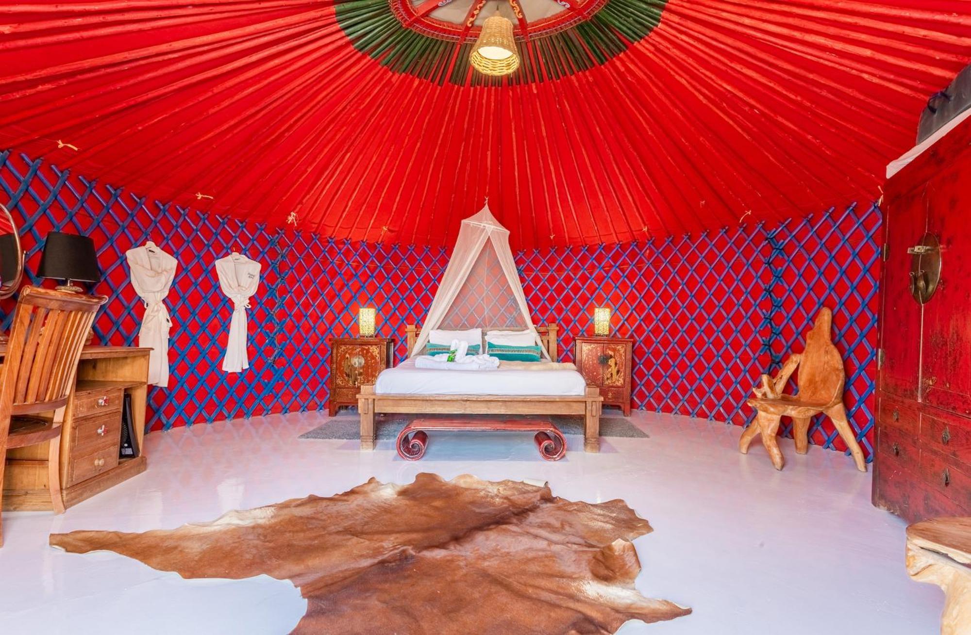 Resort De Arrieta Village - Yurts And Stone - Shared Pool - Walking Distance To Arrieta - Eco Friendly Tabayesco