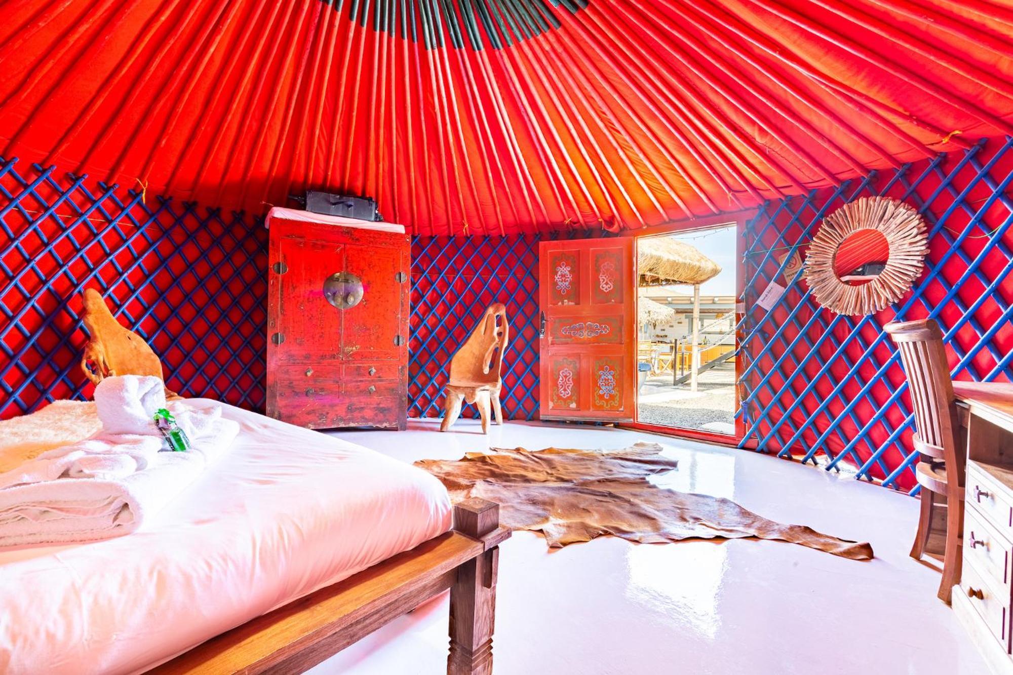 De Arrieta Village - Yurts And Stone - Shared Pool - Walking Distance To Arrieta - Eco Friendly *