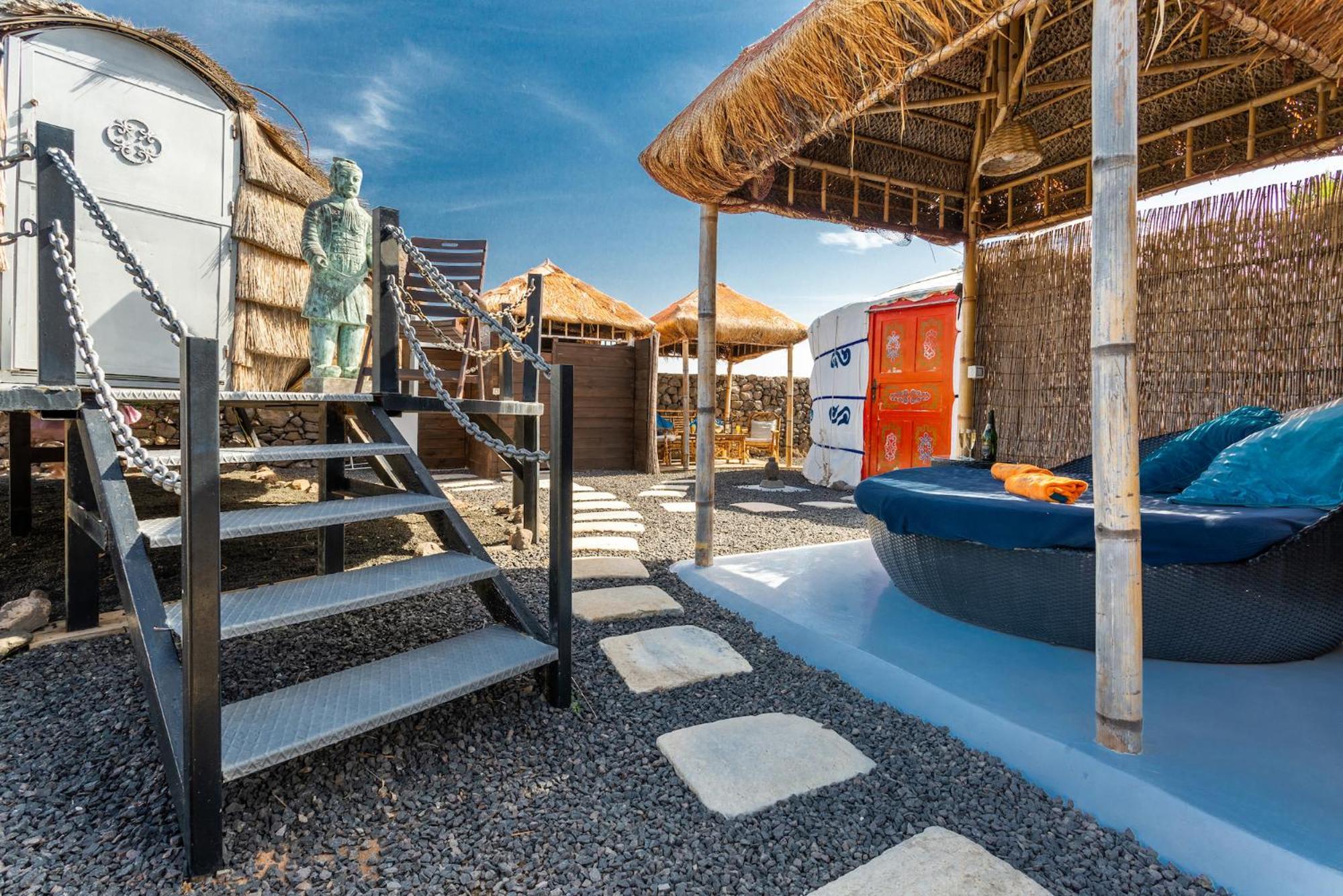 Resort De Arrieta Village - Yurts And Stone - Shared Pool - Walking Distance To Arrieta - Eco Friendly