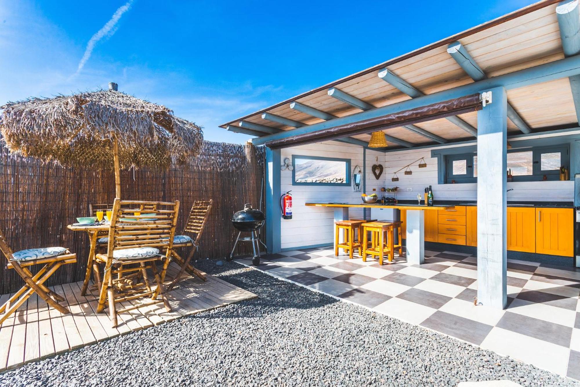 De Arrieta Village - Yurts And Stone - Shared Pool - Walking Distance To Arrieta - Eco Friendly Resort *