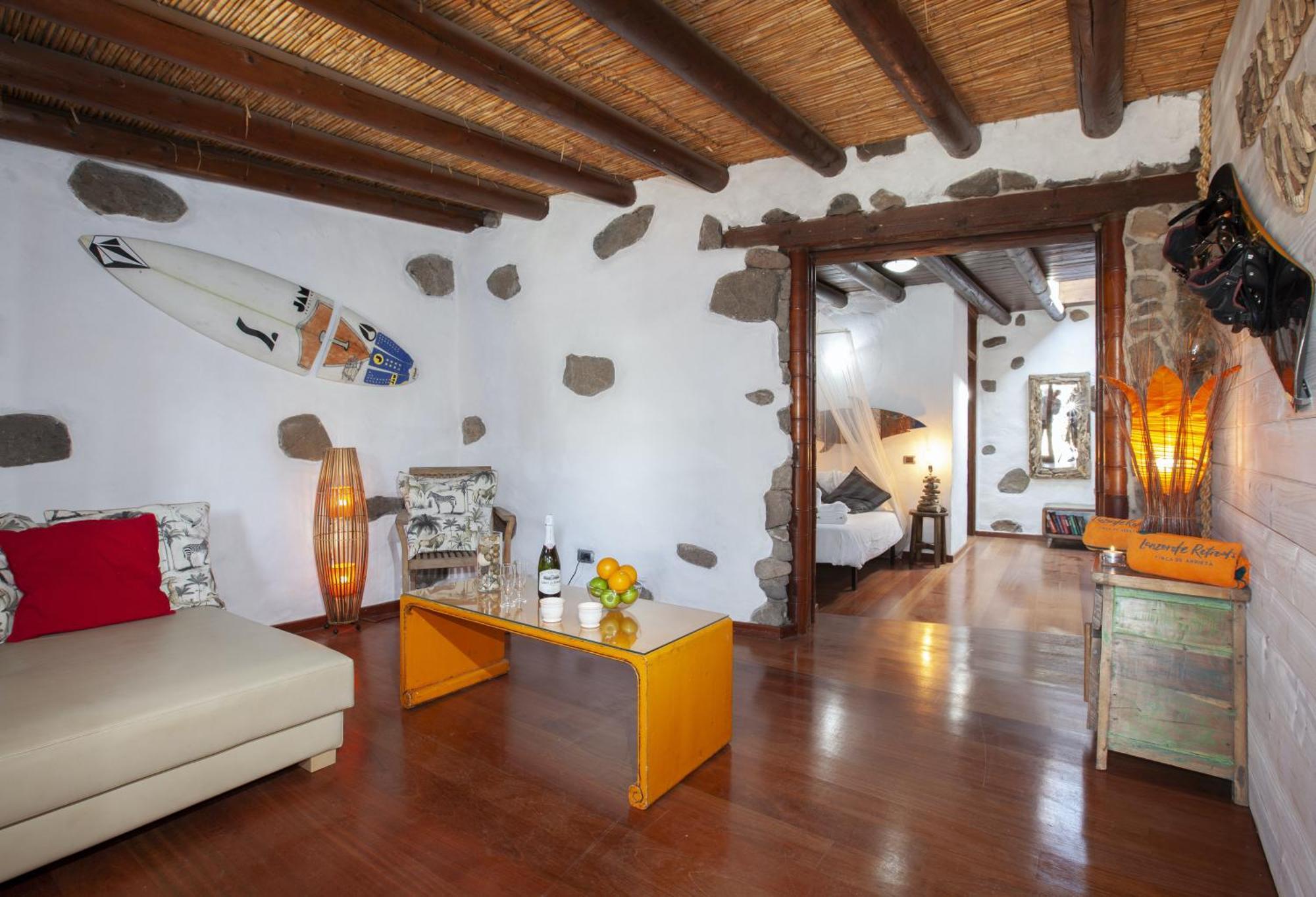 De Arrieta Village - Yurts And Stone - Shared Pool - Walking Distance To Arrieta - Eco Friendly