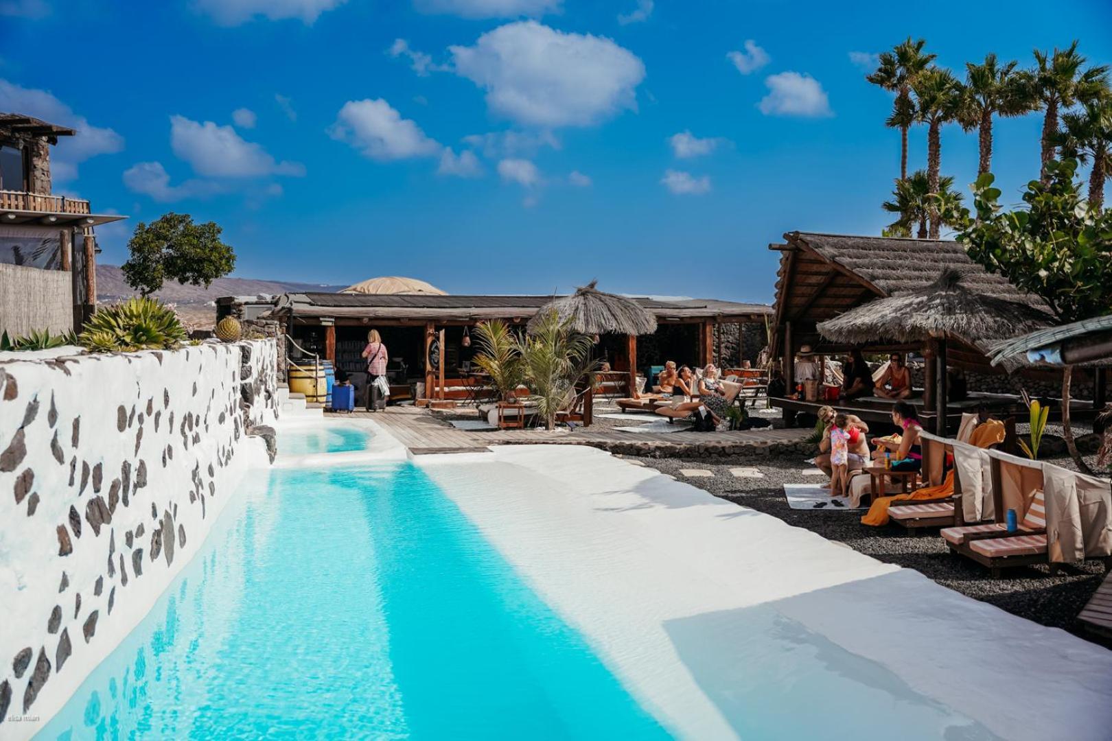 Resort De Arrieta Village - Yurts And Stone - Shared Pool - Walking Distance To Arrieta - Eco Friendly Tabayesco